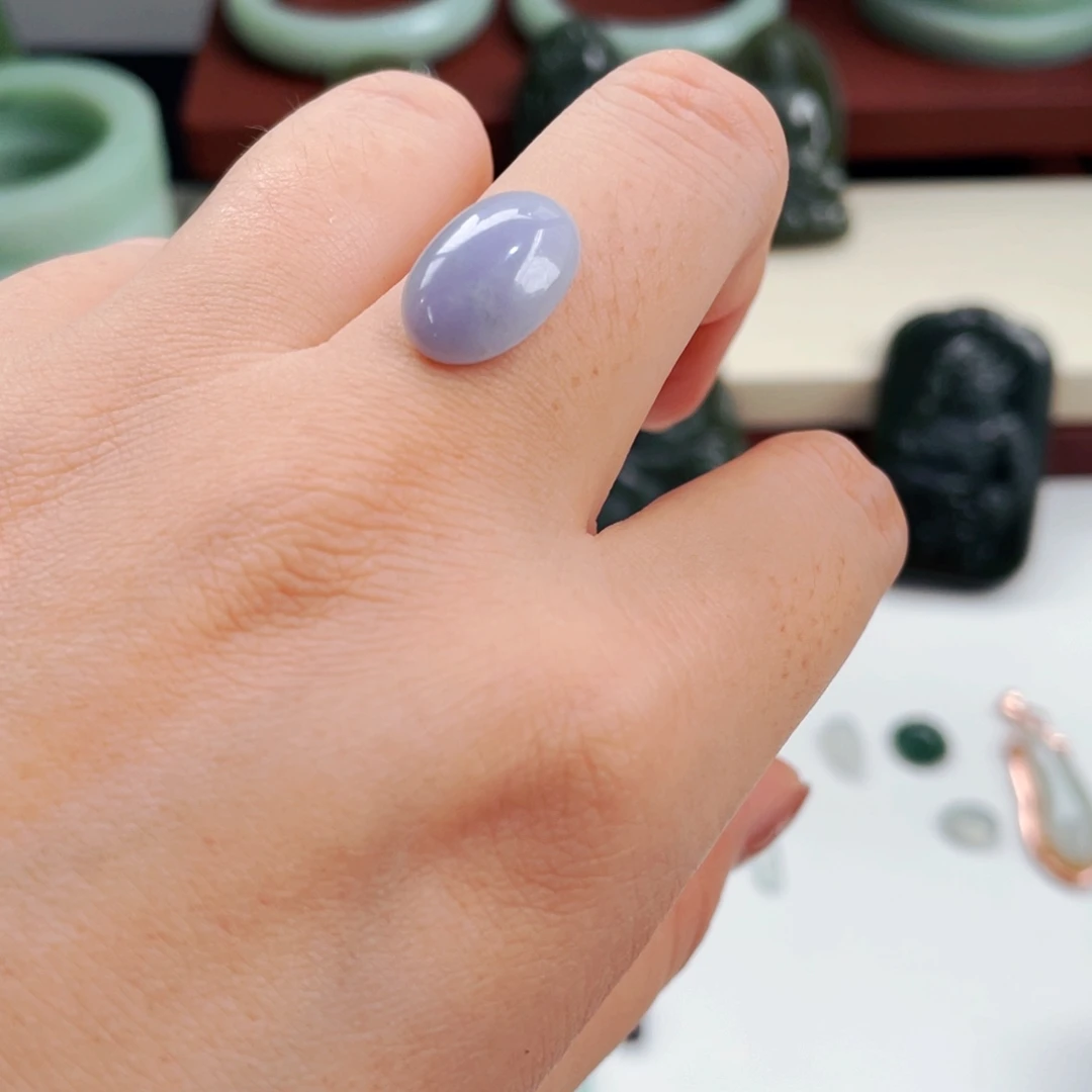 翡翠散珠蛋面戒指裸石