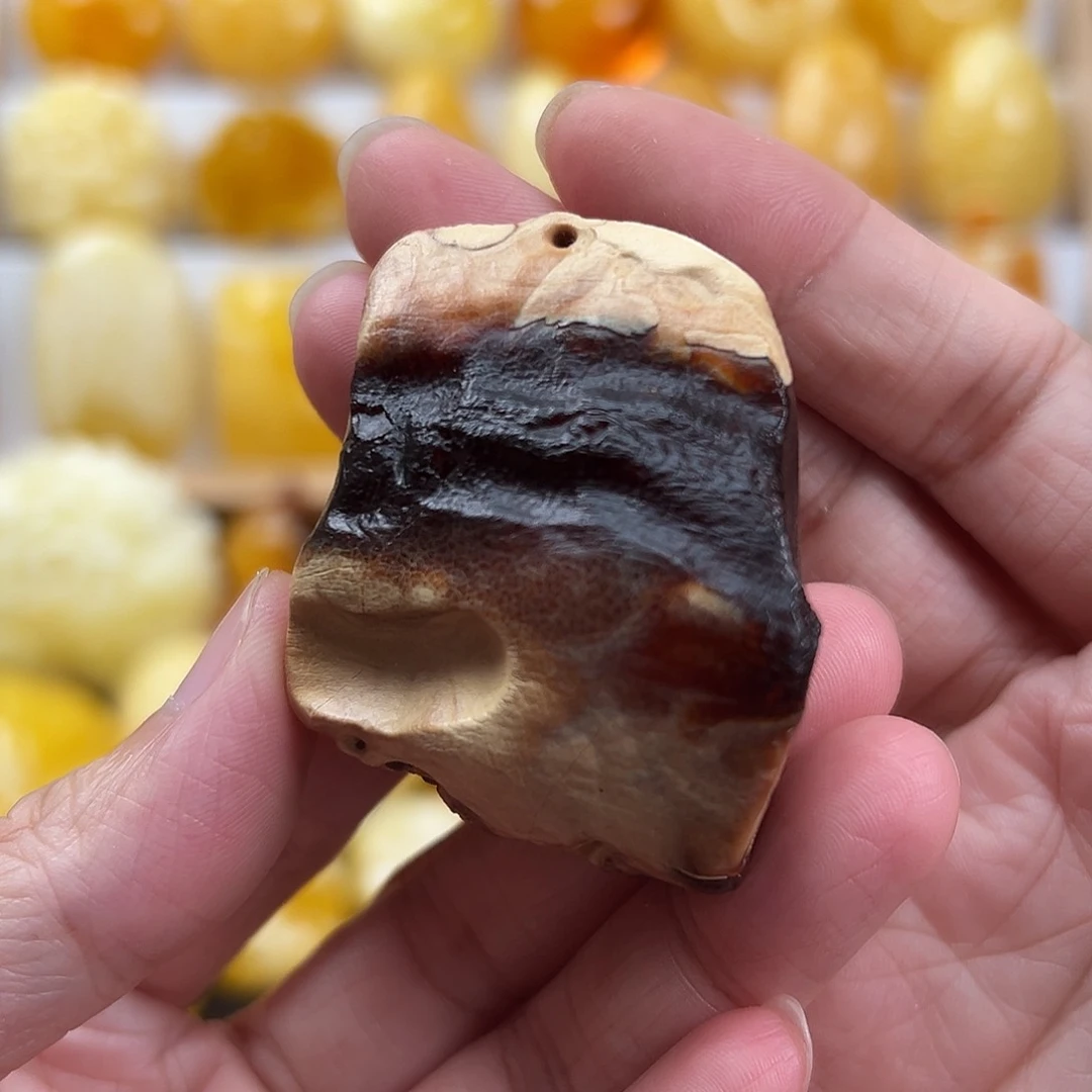 蜜蜡颈饰未镶嵌c**a蜜蜡