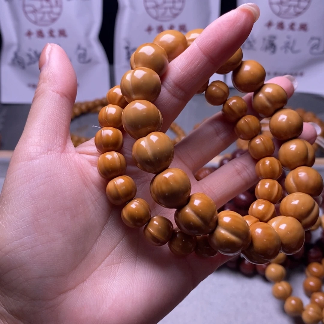 猴头核桃手串小鲨鱼柯基屁