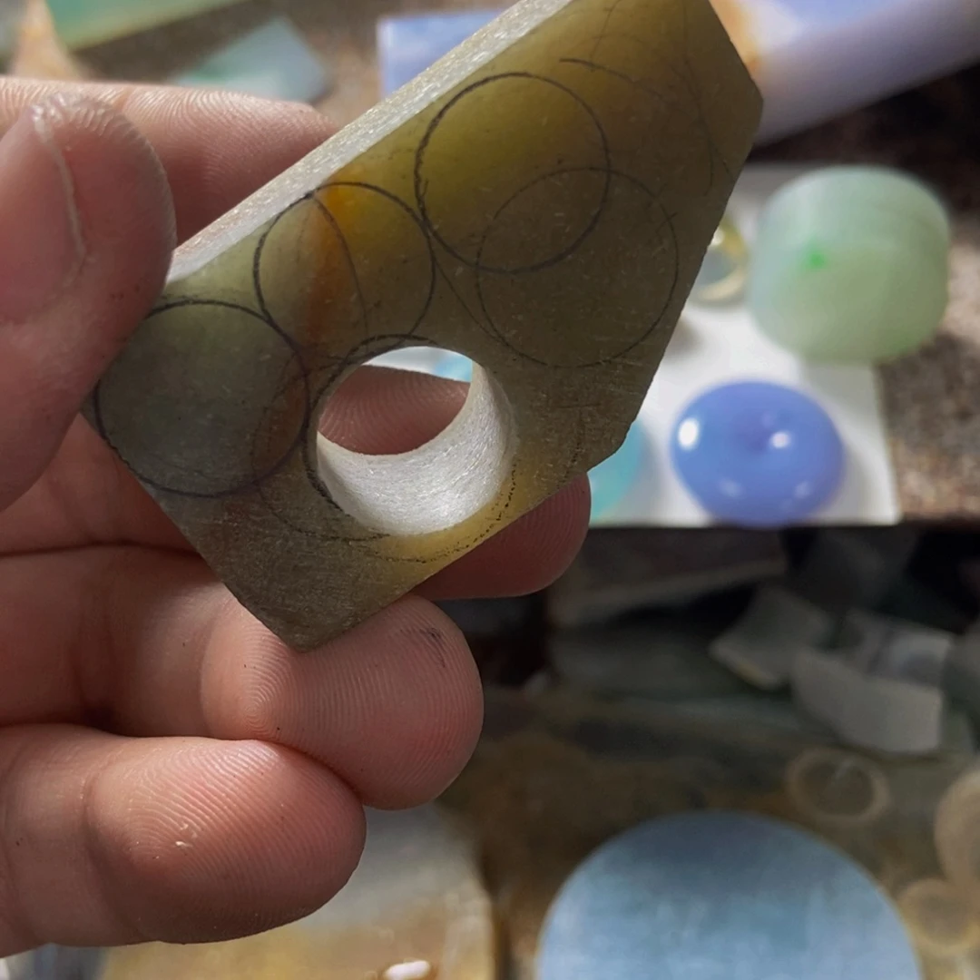 定制翡翠未镶嵌垃***者