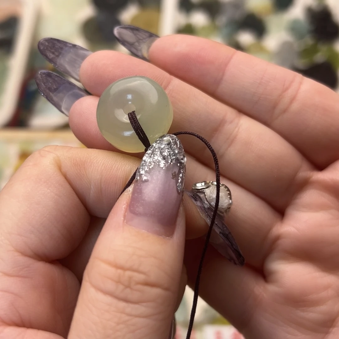 蛇纹石玉颈饰合金