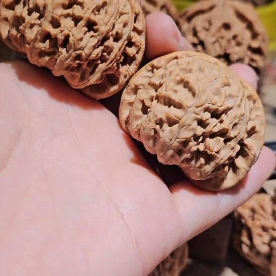 文玩核桃吊坠45闷白