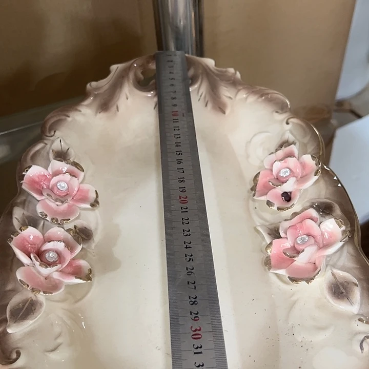 瓷片瑕。。。。。。。。。。。。。。。