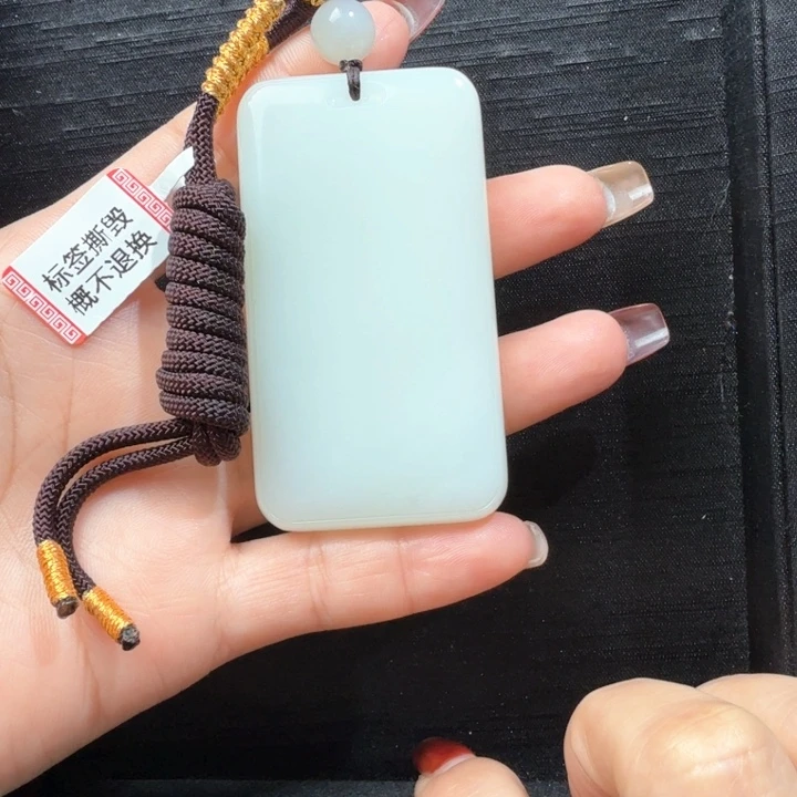 颈饰未镶嵌和田玉利**源