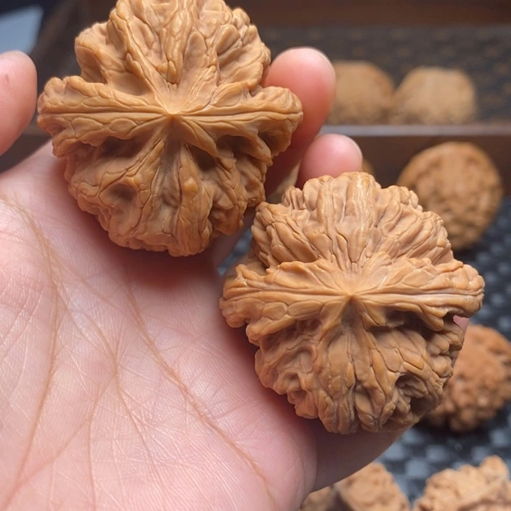 把件文玩核桃红锦鲤43尺