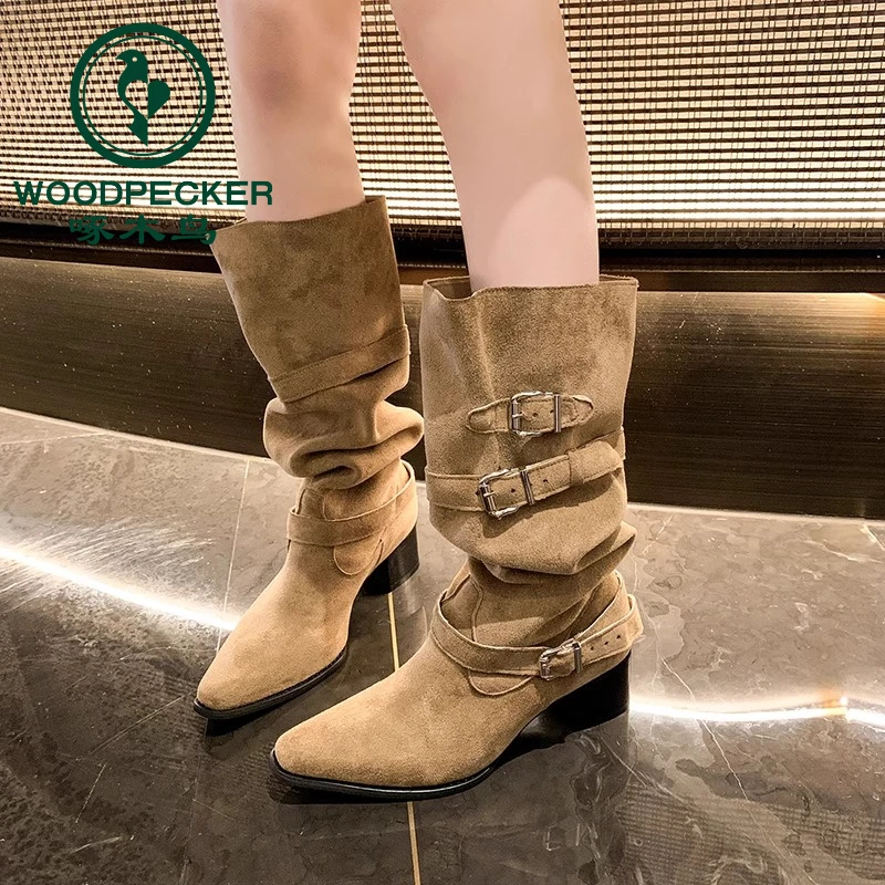 啄木鸟西部牛仔靴女2025新款尖头粗跟堆堆长靴皮带扣长筒骑士靴