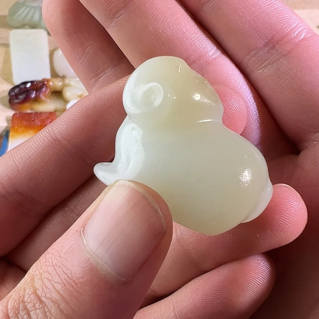 用***4和田玉未镶嵌挂件