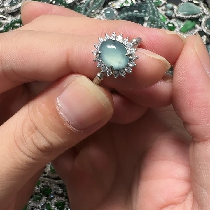 翡翠未镶嵌颈饰天然A货翡翠放漏