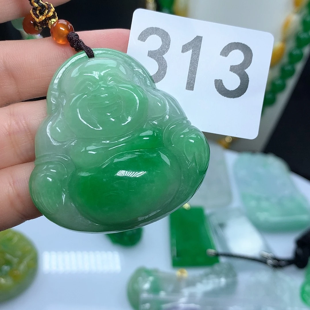 翡翠吊坠(赠链)未镶嵌
