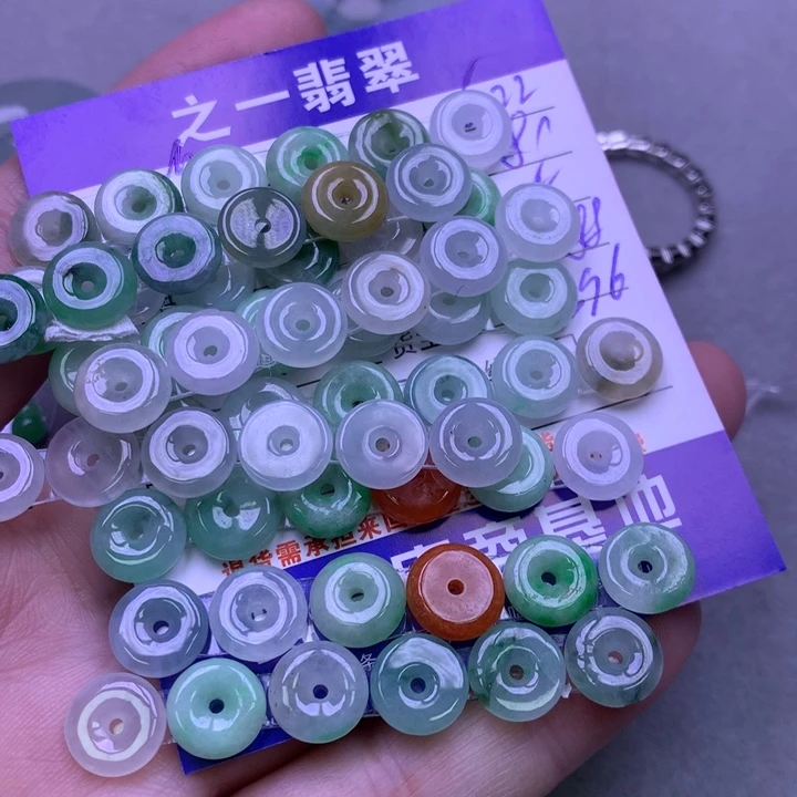 俊***俊翡翠未镶嵌颈饰翡翠