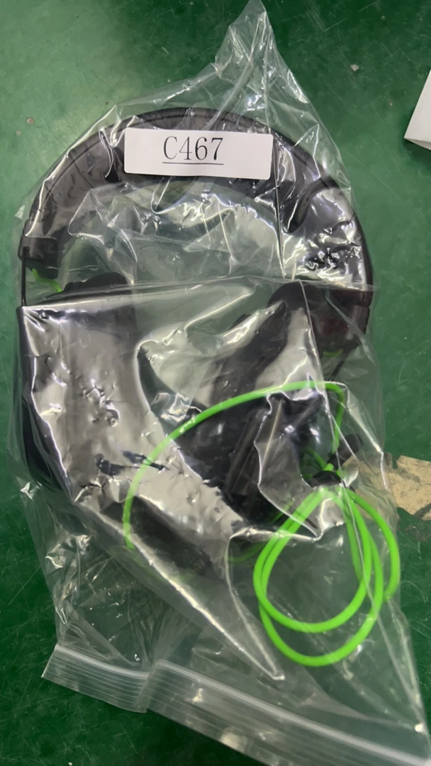 9新 Razer/雷蛇 捡漏雷蛇头戴耳机编号C467