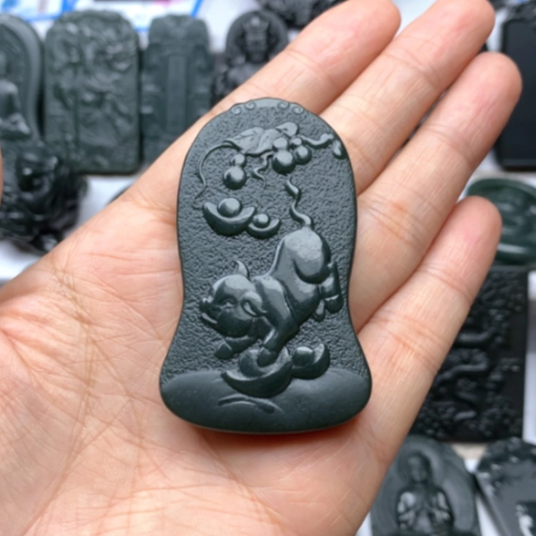 【闪购商品】颈饰未镶嵌和田玉双面雕刻