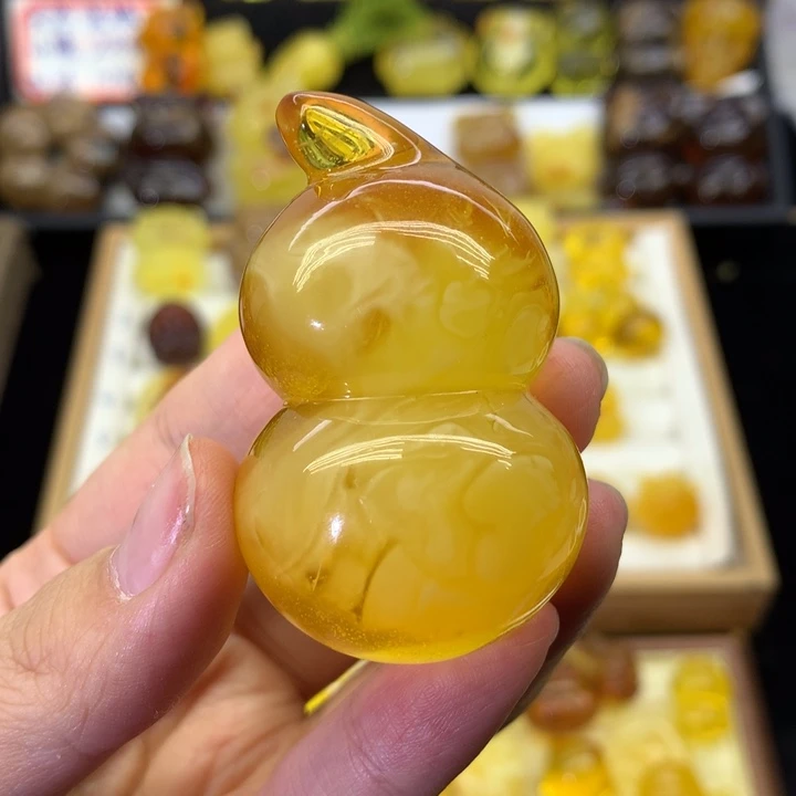 蜜蜡颈饰未镶嵌金沙葫芦29.92g