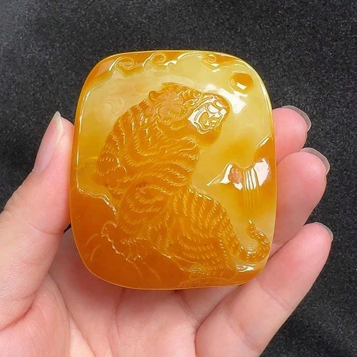 蜜蜡未镶嵌珠宝奇石