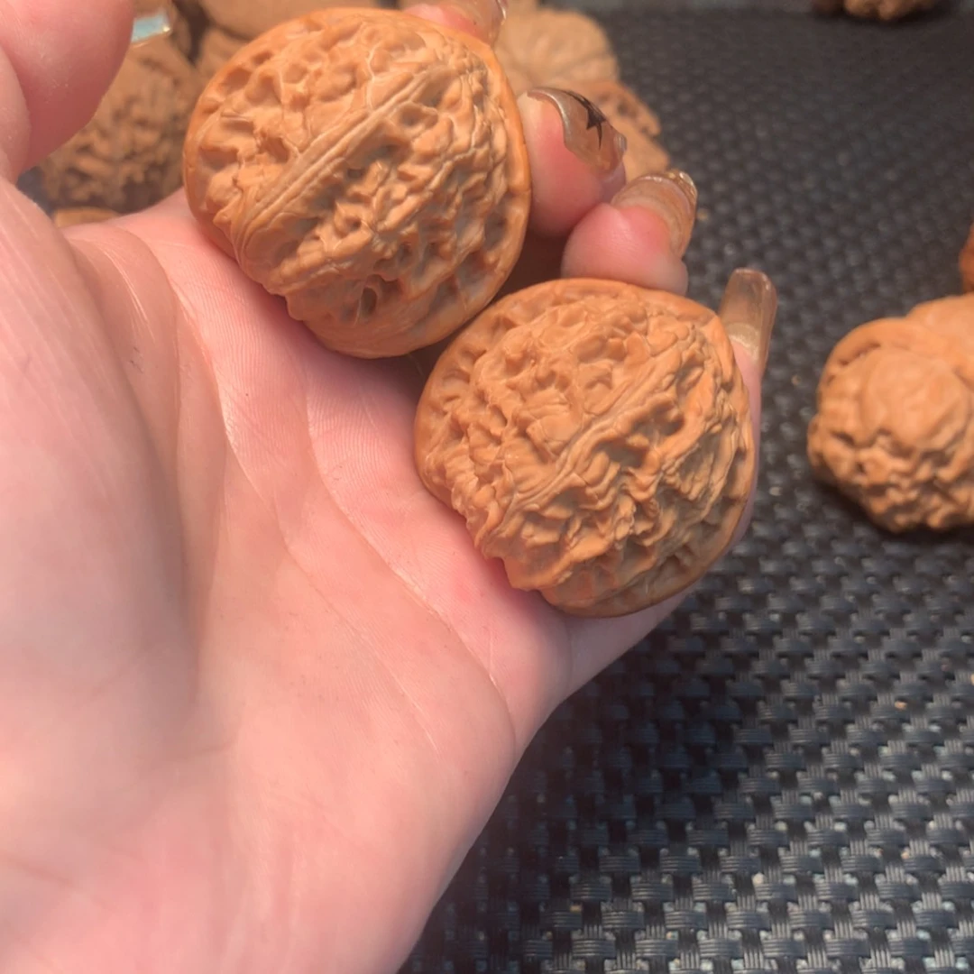 【闪购商品】文玩核桃吊坠三角