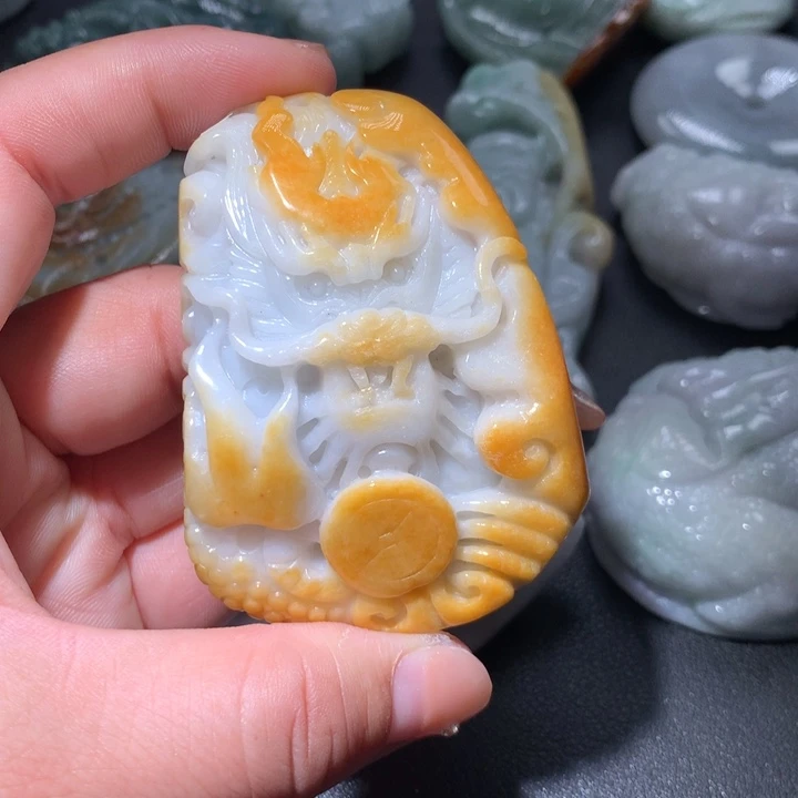 翡翠未镶嵌颈饰保真天然A货翡翠