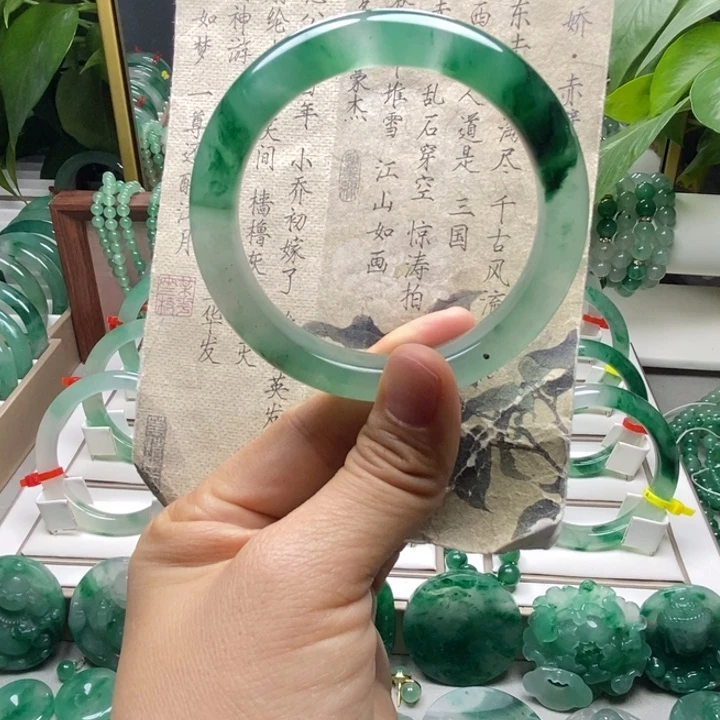 石英质玉未镶嵌手镯