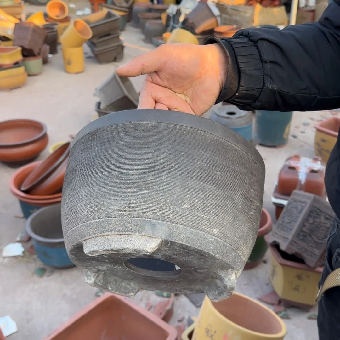 紫砂花盆瑕疵和瑕疵都