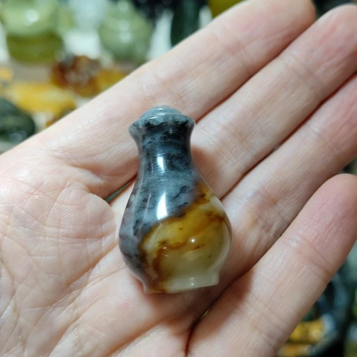 岫玉未镶嵌挂坠款式