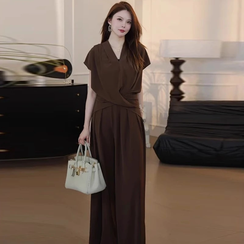 时尚气质套装女夏季新款洋气显瘦设计感V领短袖上衣阔腿裤两件套