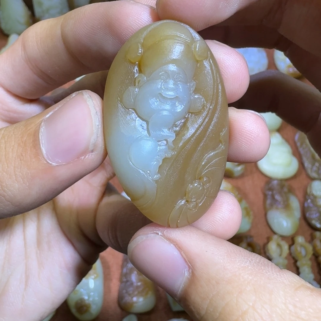 和田玉未镶嵌颈饰