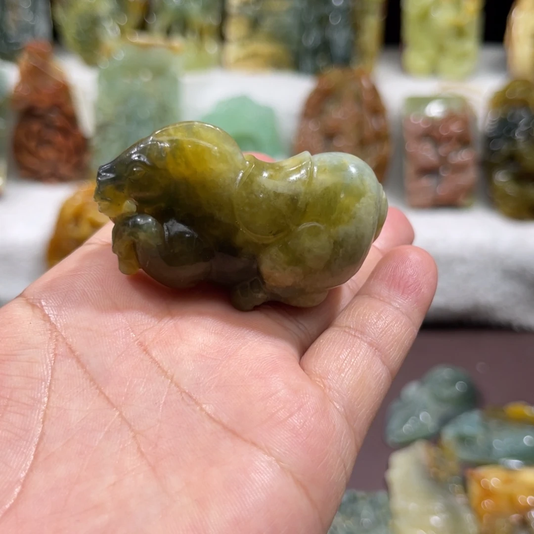 未镶嵌蛇纹石玉颈饰