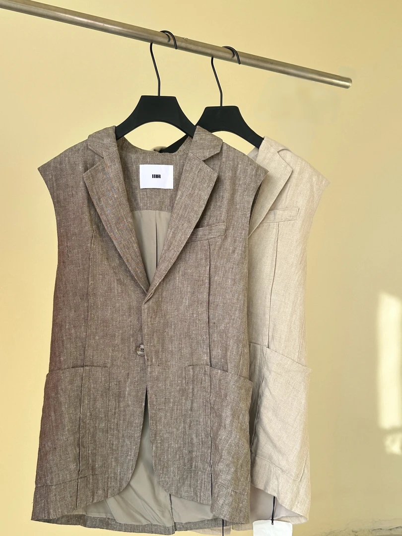 【Ann.G】N1011 麻料西装领马甲