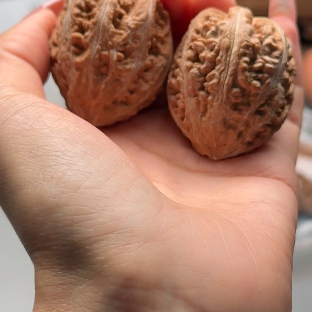 文玩核桃把件楸百核99花皮