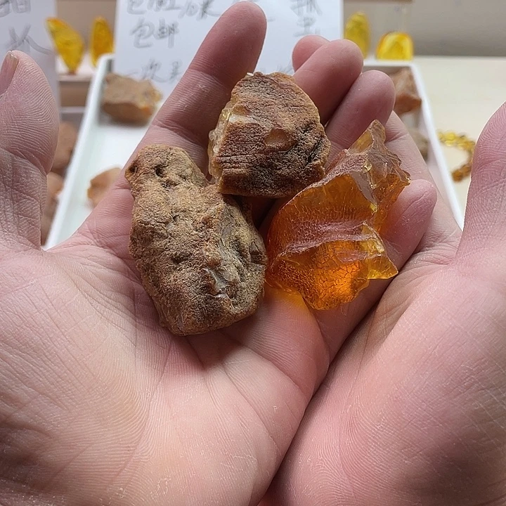 秦***合未镶嵌定制琥珀天然琥珀蜜蜡