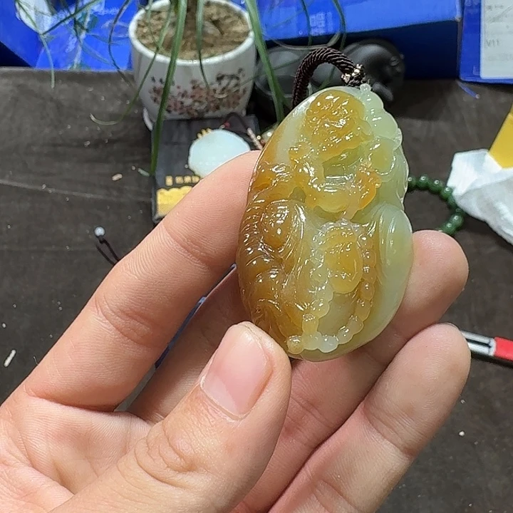 未镶嵌和田玉（糖玉）车挂