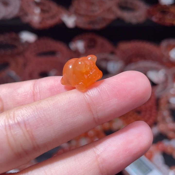 南红玛瑙未镶嵌小猪812