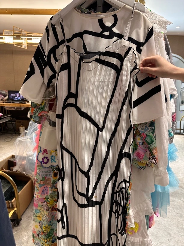 MAGIC INTRO 连衣裙 3999