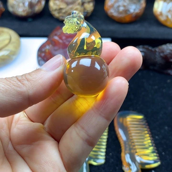 琥珀未镶嵌裸石龙葫芦吊坠