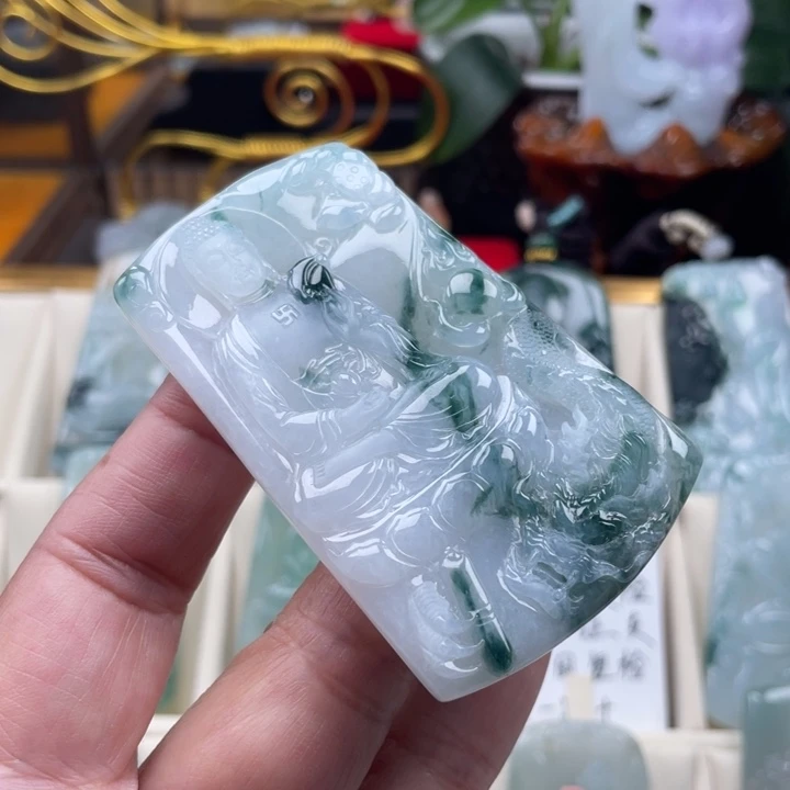 翡翠未镶嵌颈饰玉
