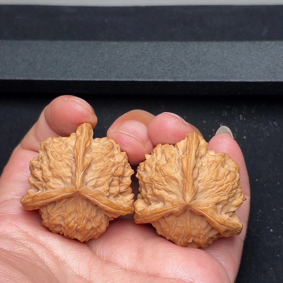 把件猴头核桃37×32盘山三棱XM3354