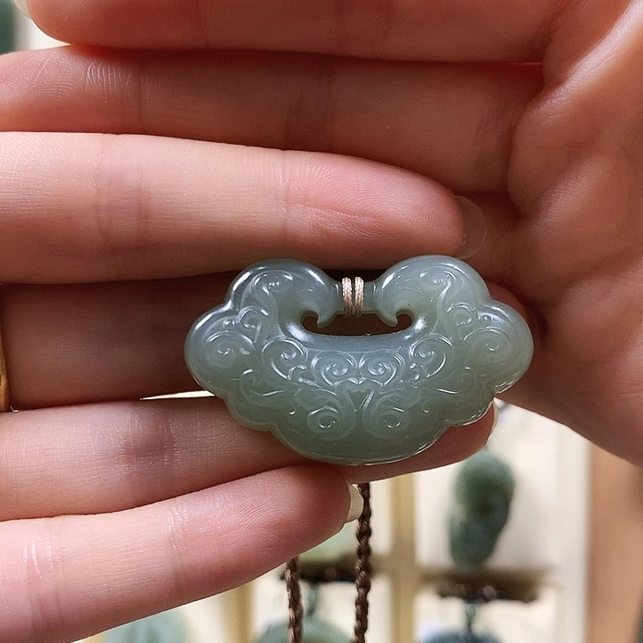 颈饰未镶嵌和田玉芸**生