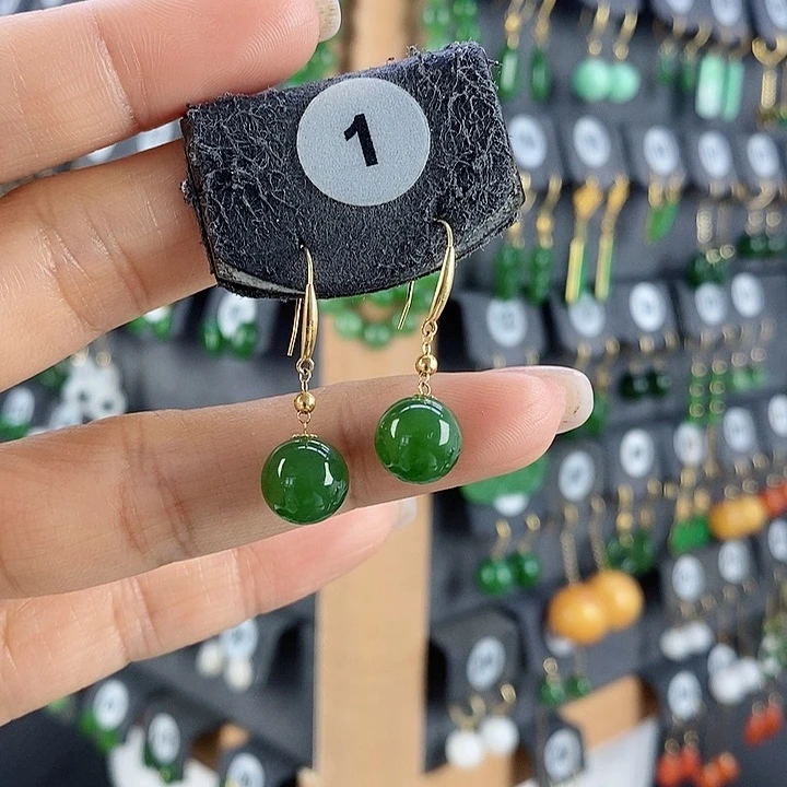 和田玉18K金镶嵌耳饰