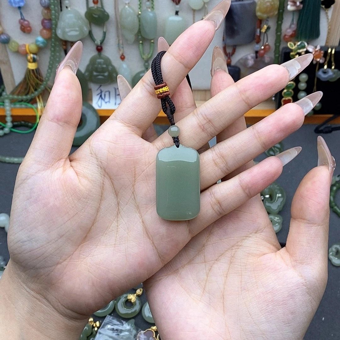 和田玉未镶嵌吊坠(不含链)