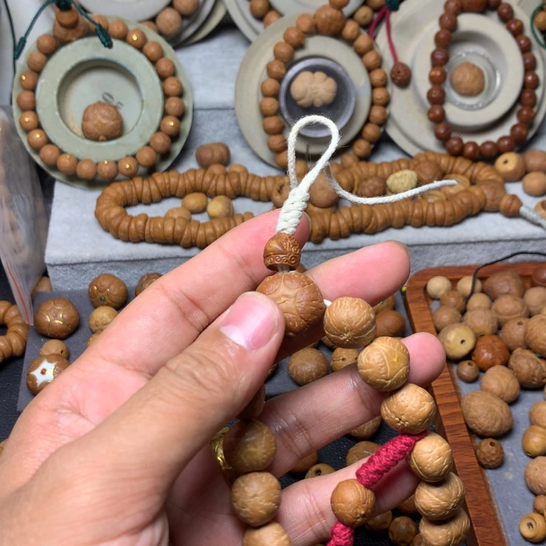 凤眼菩提吊坠小**?龙眼一个