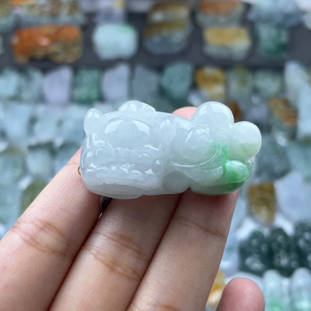 颈饰未镶嵌翡翠貔貅