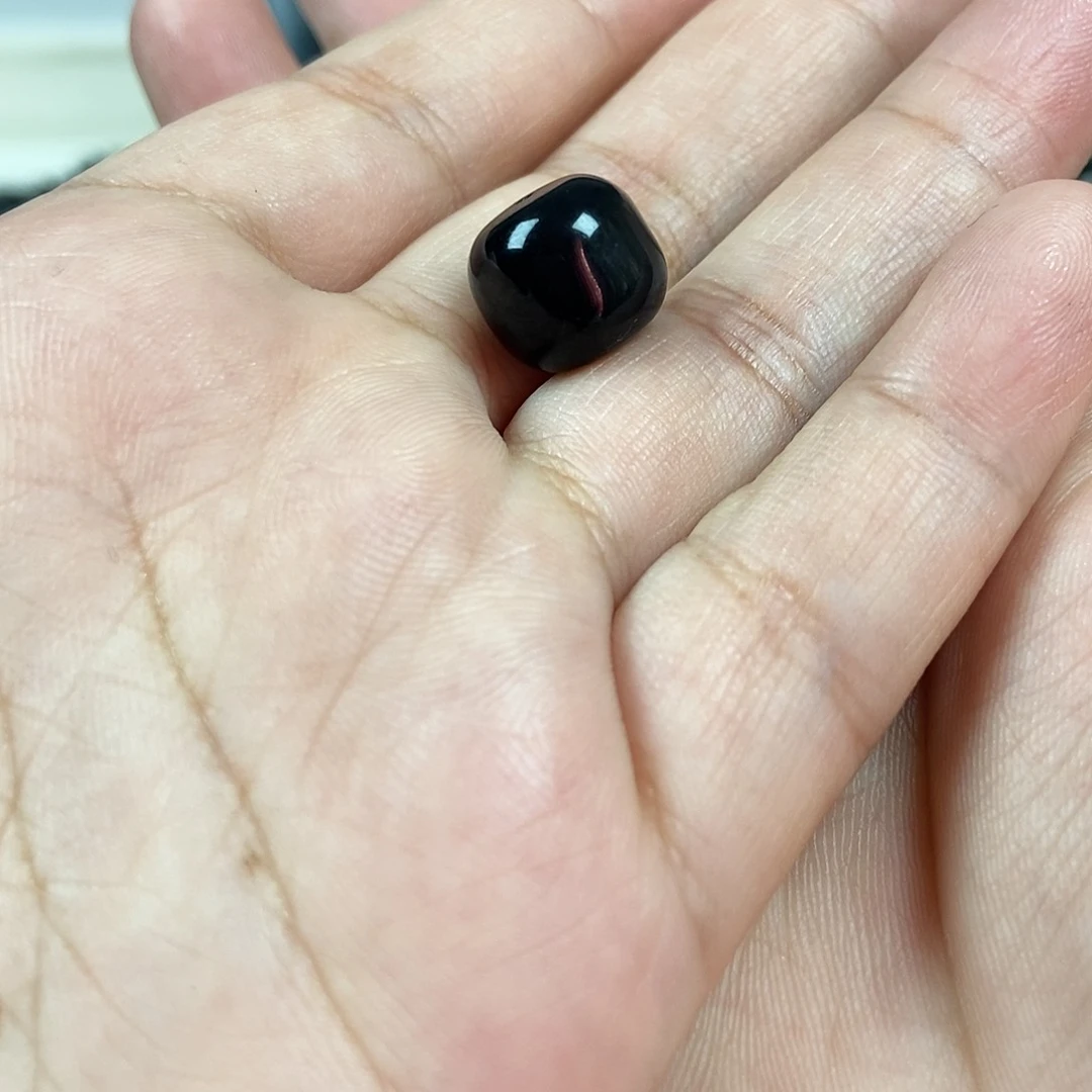 和田玉（墨玉）未镶嵌卡12老型请客 微瑕 单珠