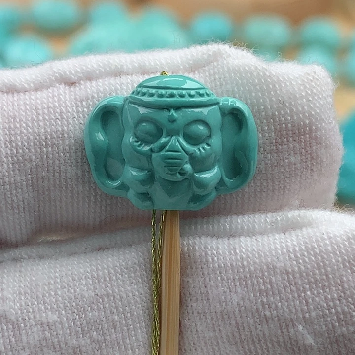 绿松石未镶嵌珠宝奇石