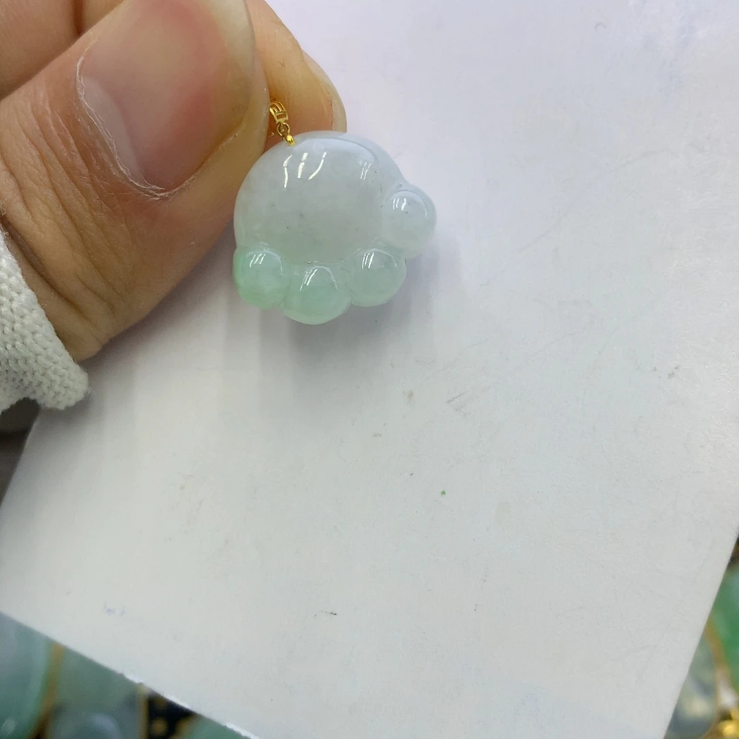 翡翠颈饰18K金镶嵌翡翠