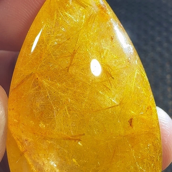 未镶嵌颈饰水晶元*