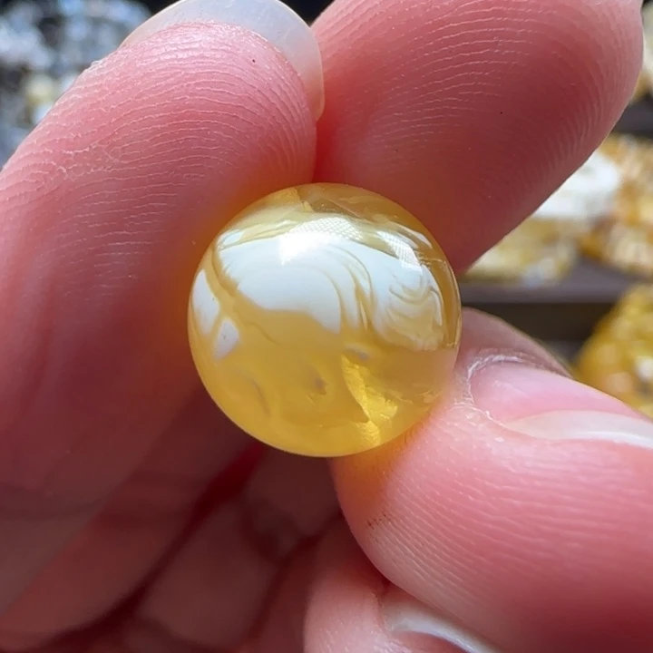 未镶嵌琥珀裸石俄料金白花单株