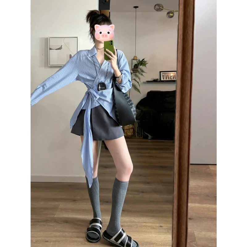 韩系蓝色条纹独特气质显瘦衬衫女2025春夏新款百搭收腰上衣