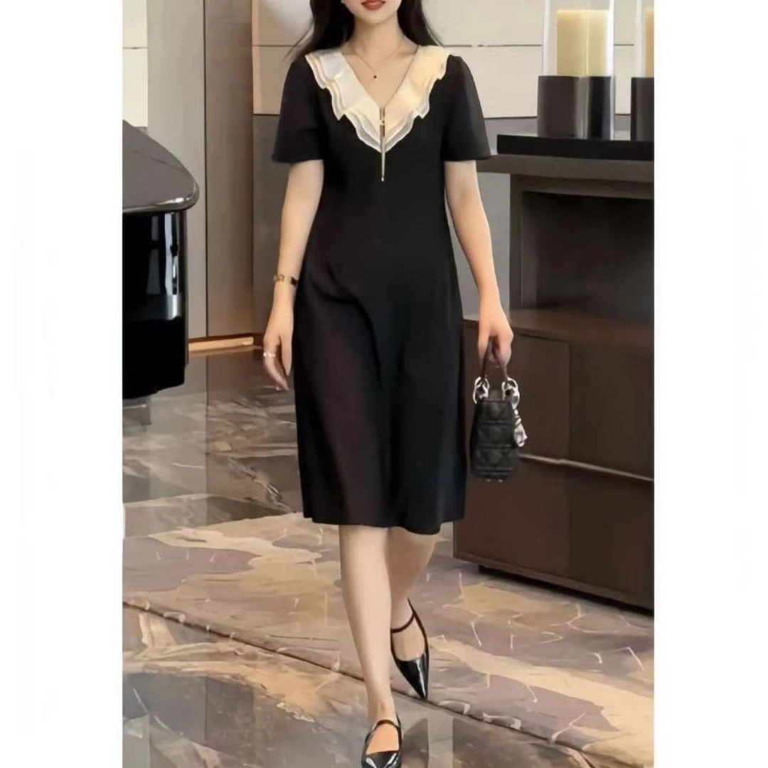 夏季新款时尚轻奢气质法式修身荷叶领连衣裙宽松显瘦遮肚子小黑裙