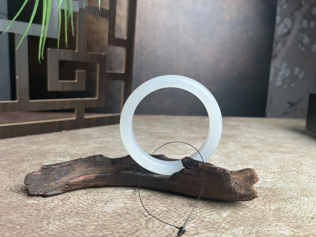 新疆和田玉且末荔枝冻熟胶老料手镯高品福利镯直播间专选链接