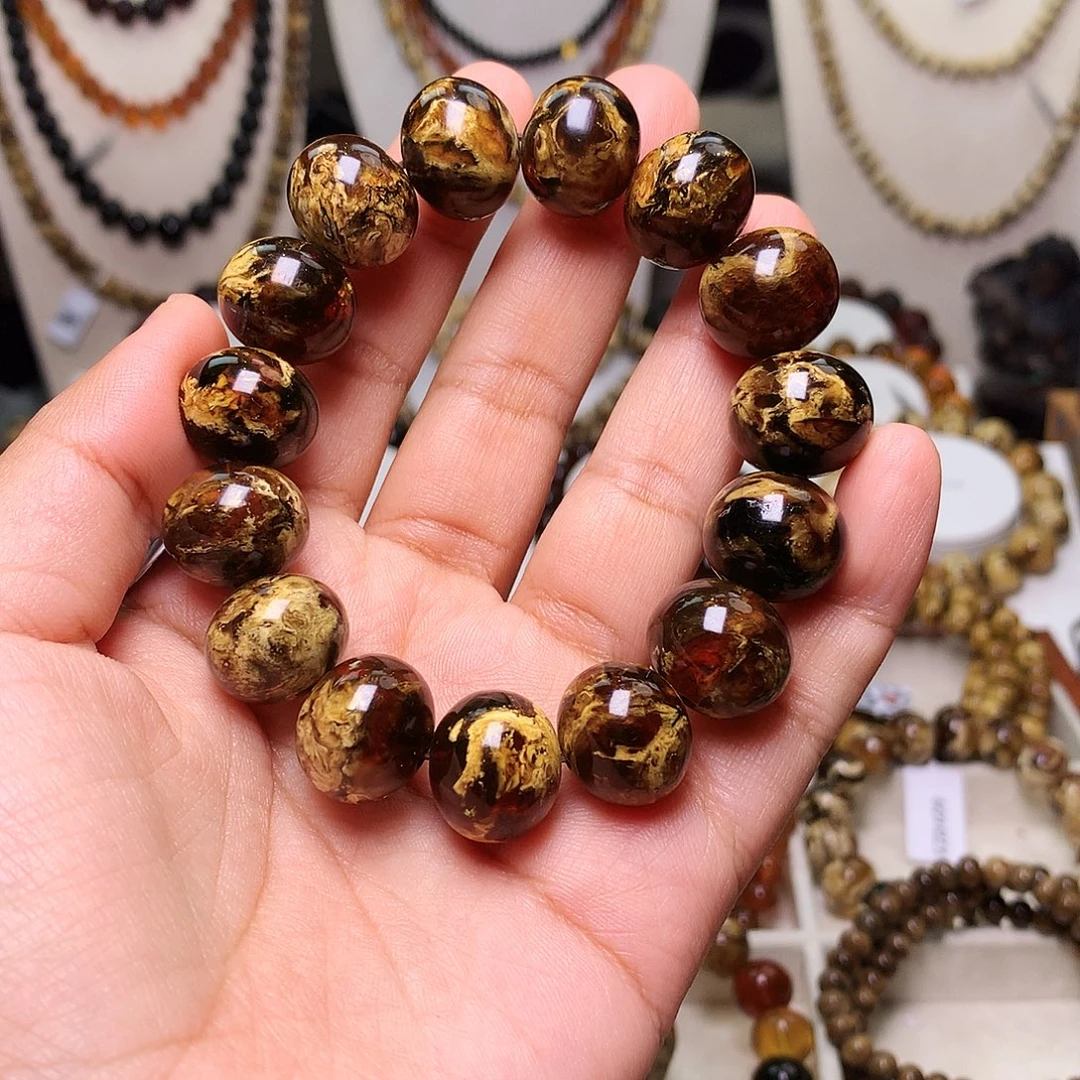 暮***秋琥珀未镶嵌裸石抚顺琥珀42