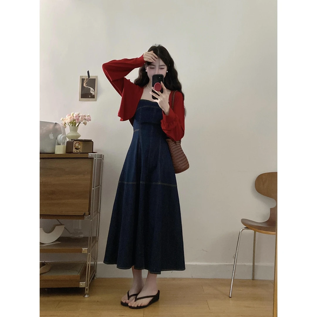 大码法式气质名媛风牛仔连衣裙女胖复古高腰显瘦吊带裙红色开衫